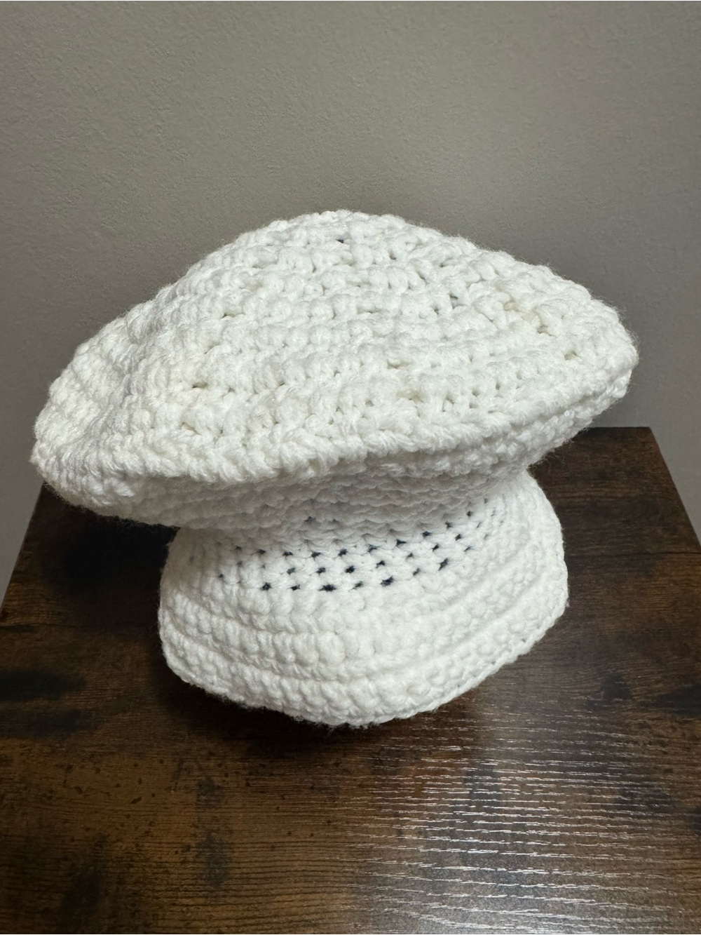 Chunky Crochet Beret – Soft White Textured Winter Hat (Handmade Style)